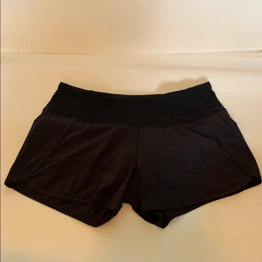 NWOT women’s Lululemon running shorts, size 4